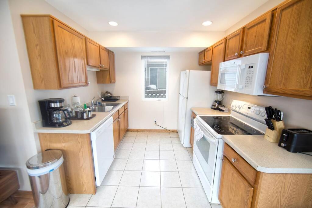 Tucked Away Off Brady - 4 Beds Apartment Milwaukee Ngoại thất bức ảnh